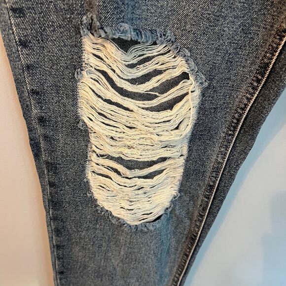 AFRM NEW Revolve Boyfriend Destroyed Luisa Denim Distressed Jeans Size 26 - Picture 9 of 13